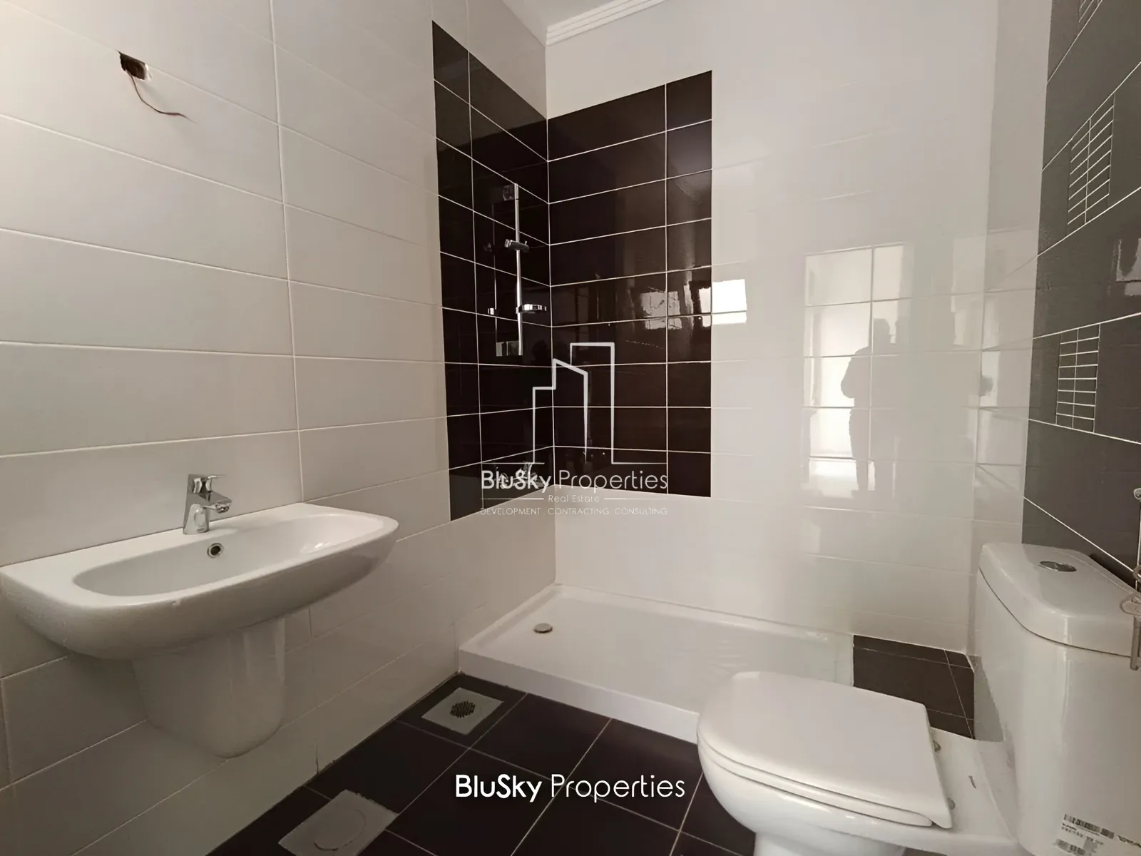 Apartment for Sale in Kfarhbeb