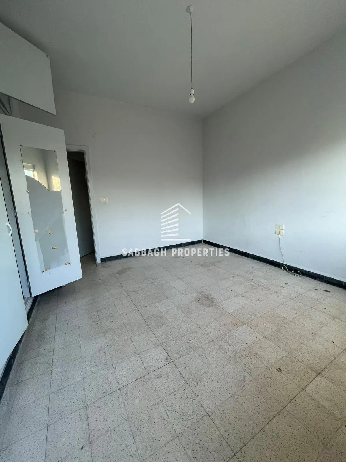 Apartment for rent in Geitawi, beirut, lebanon