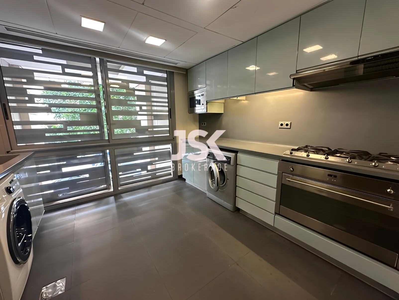 Apartment for Rent in Downtown