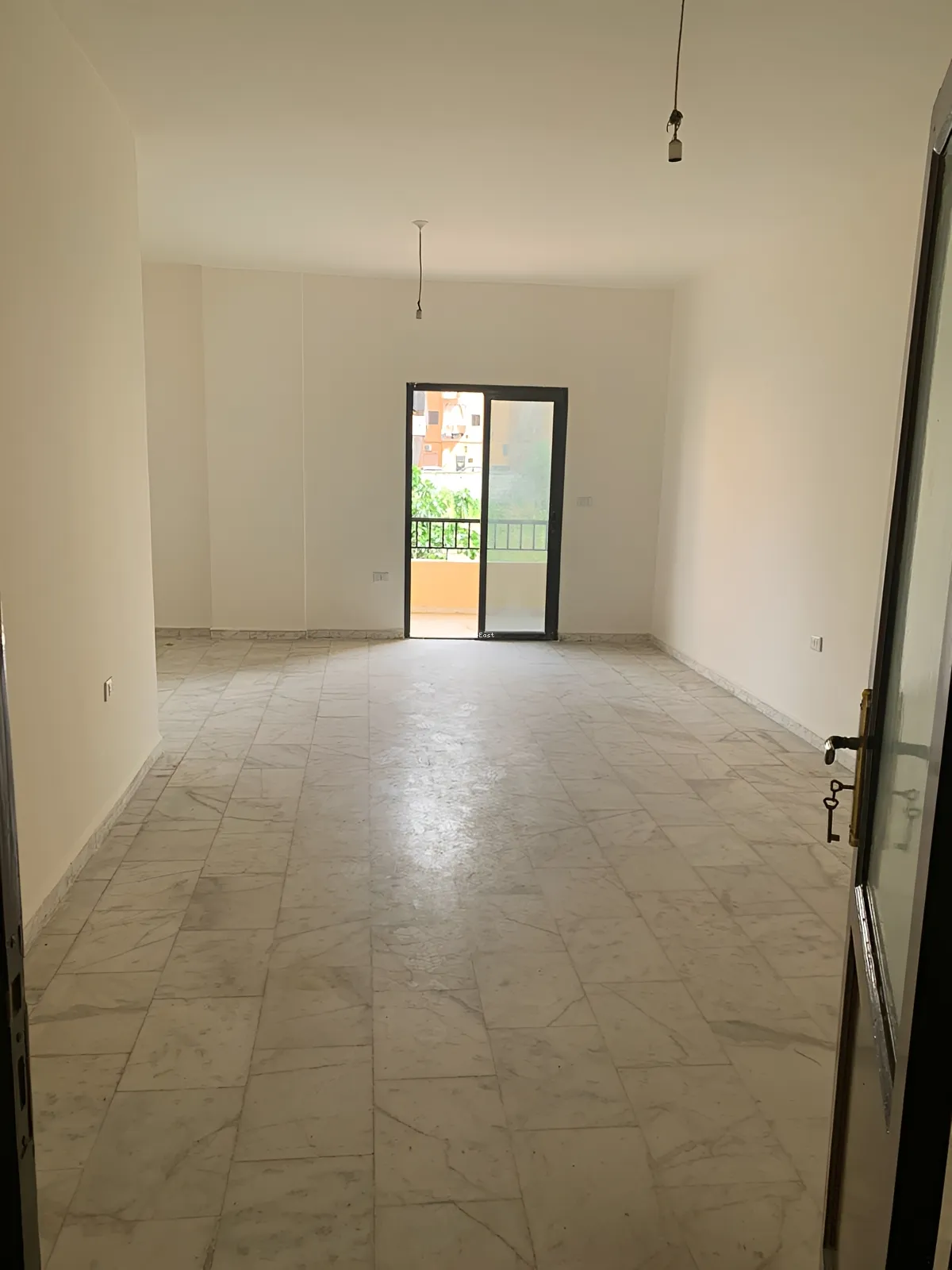 Apartment for sale in Haret El Oumaraa
