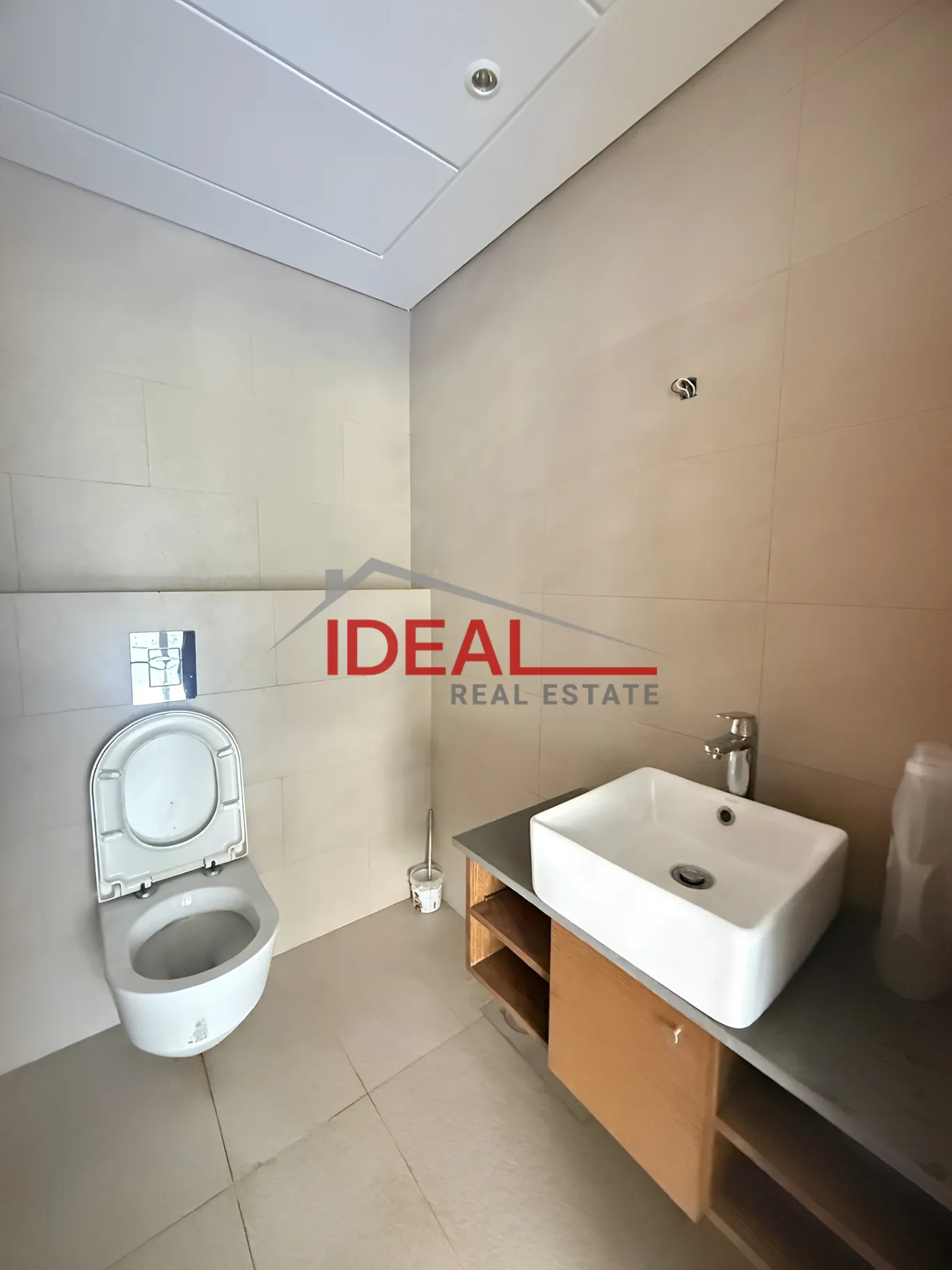 Apartment for rent in Dik El Mehdi, Lebanon - 3 bed, 4 bath