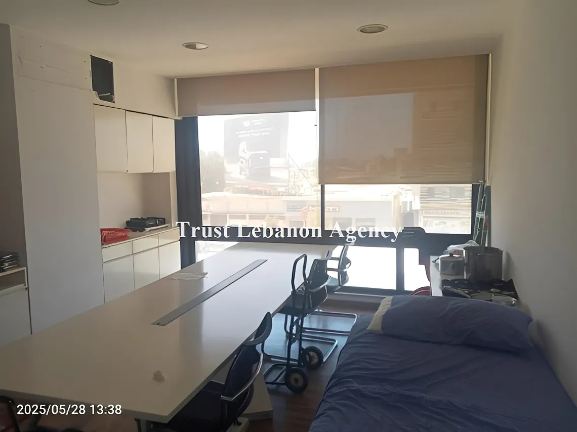 Office for sale in Metn, Dawra