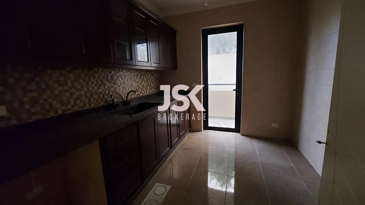 Apartment for Sale in Blat, Lebanon - 3 bed, 2 bath