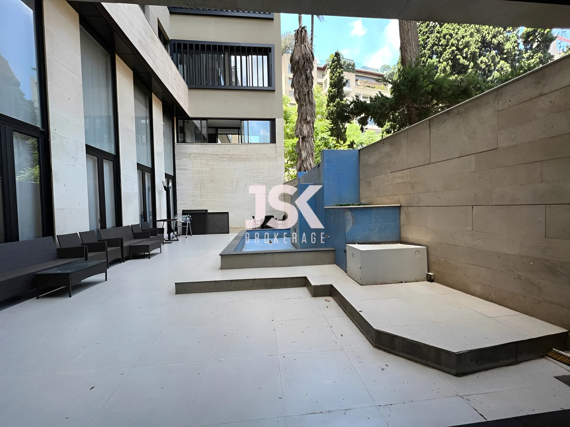 Apartment for Sale in Saifi Village
