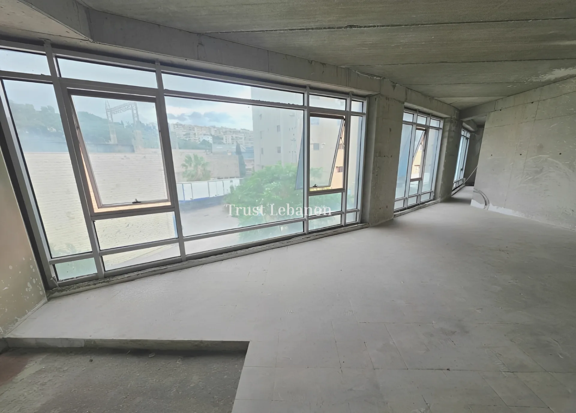 Office for rent in Dbayeh, Lebanon