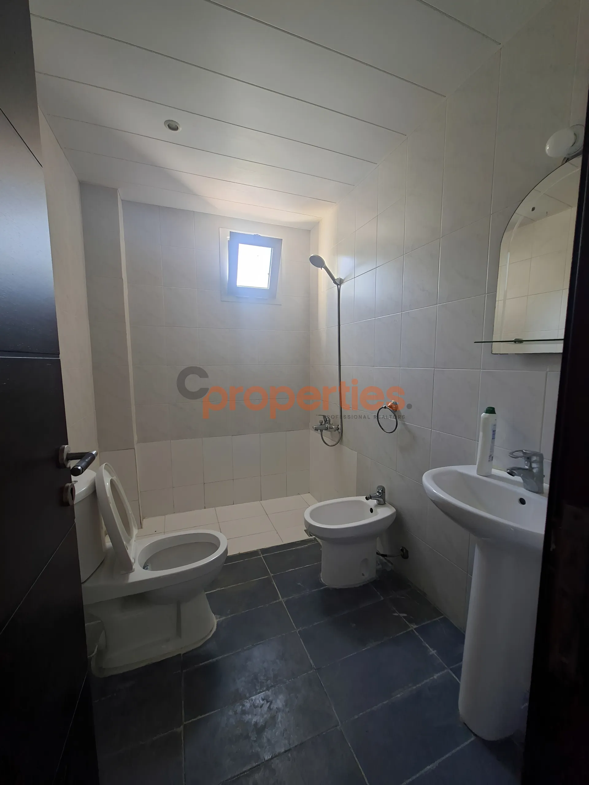 Apartment for Rent in Halat