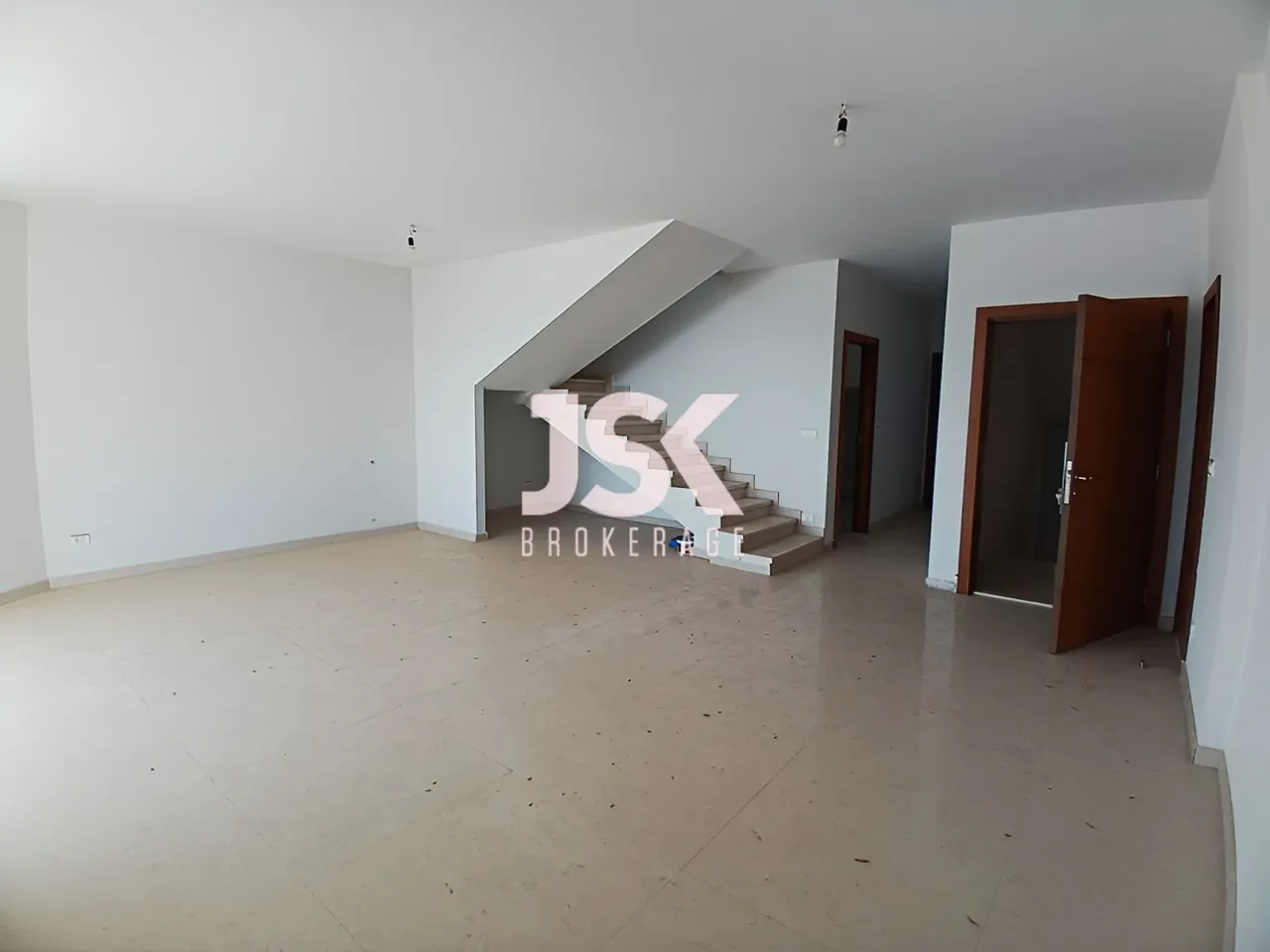 Duplex for sale in Mazraat Yachoua, Lebanon - 4 bed, 5 bath