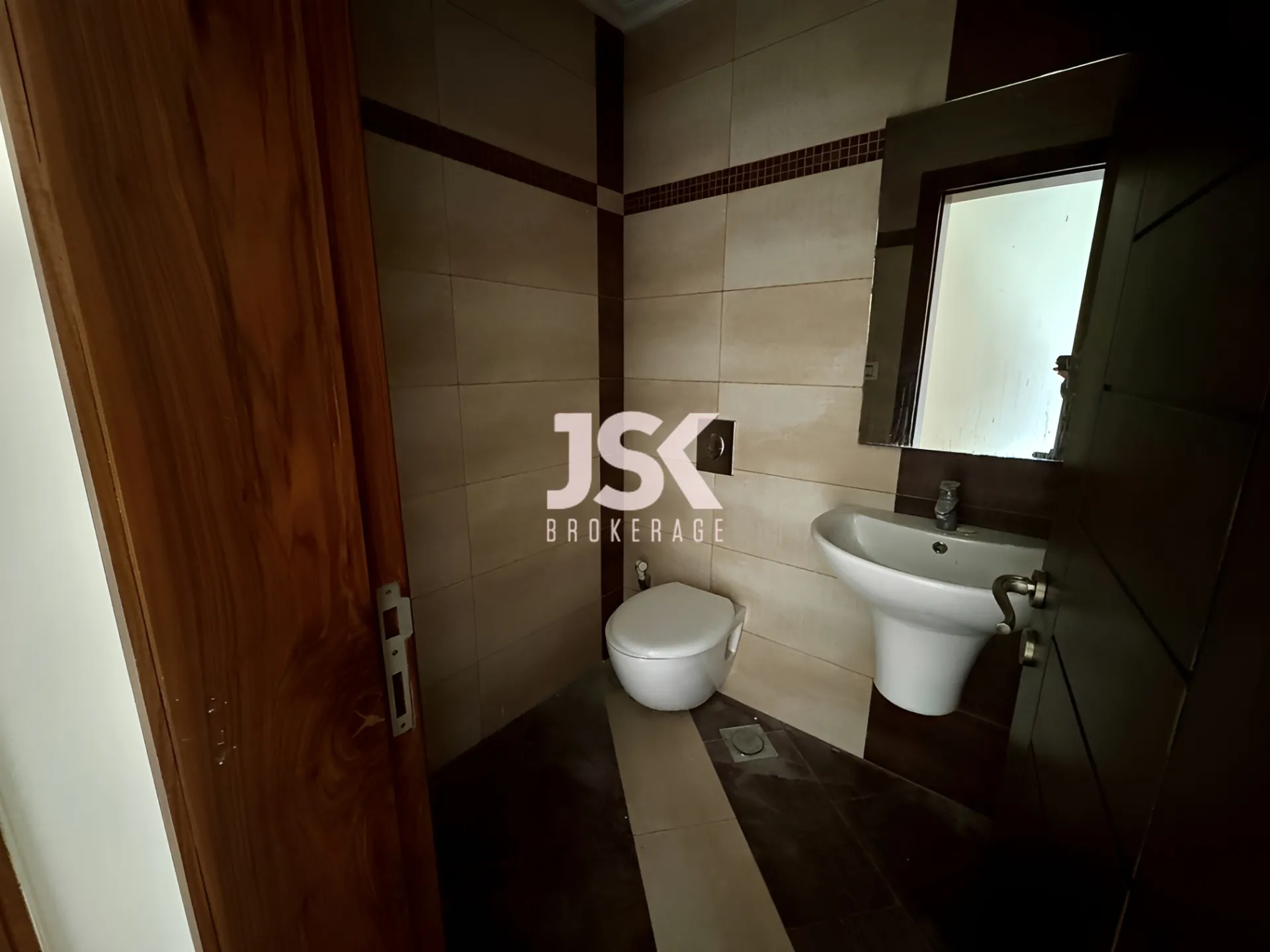 Apartment for Sale in Hamra