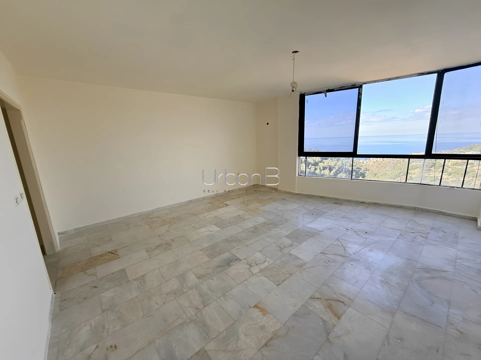 Apartment in Dawhet el hoss, aley - 1 bed, 1.5 bath