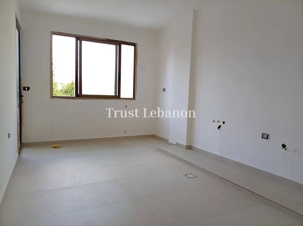 Apartment for sale in Jouret El Ballout, Lebanon - 2 bed, 3 bath