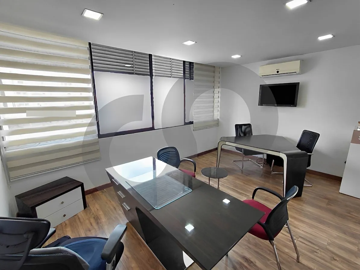 Office for rent in Baouchriyeh