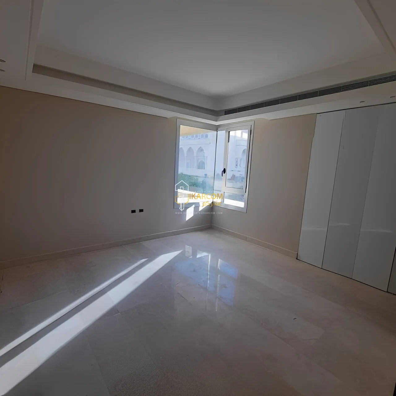 Apartment for Sale in Jnah - 4 bed, 5 bath