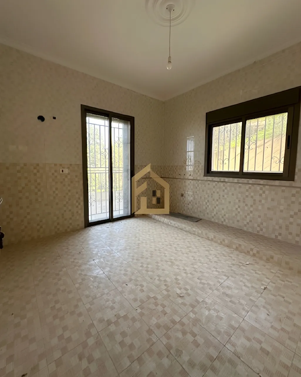 Apartment for sale in Chouit, Lebanon - 2 bed, 2 bath