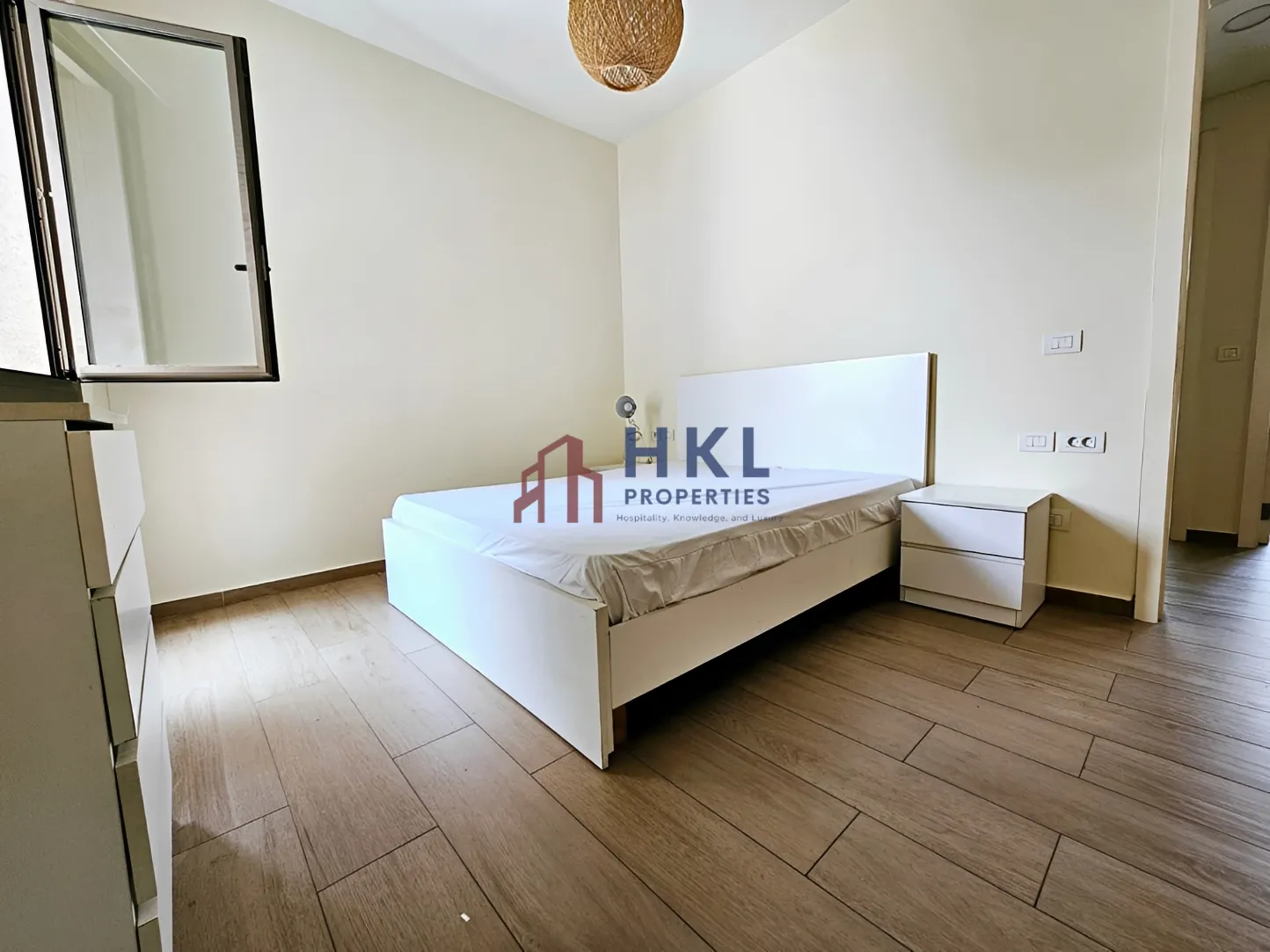 Apartment for rent in Ain Al Mraiseh, Beirut, Lebanon