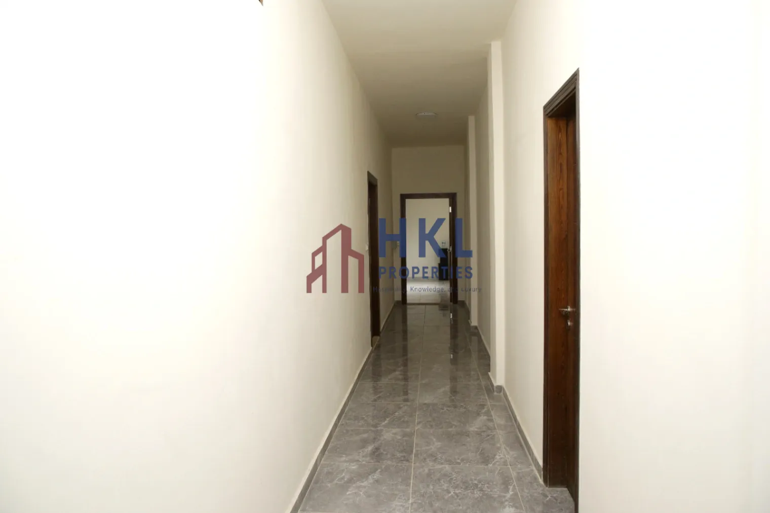Office for rent in Sin El Fil