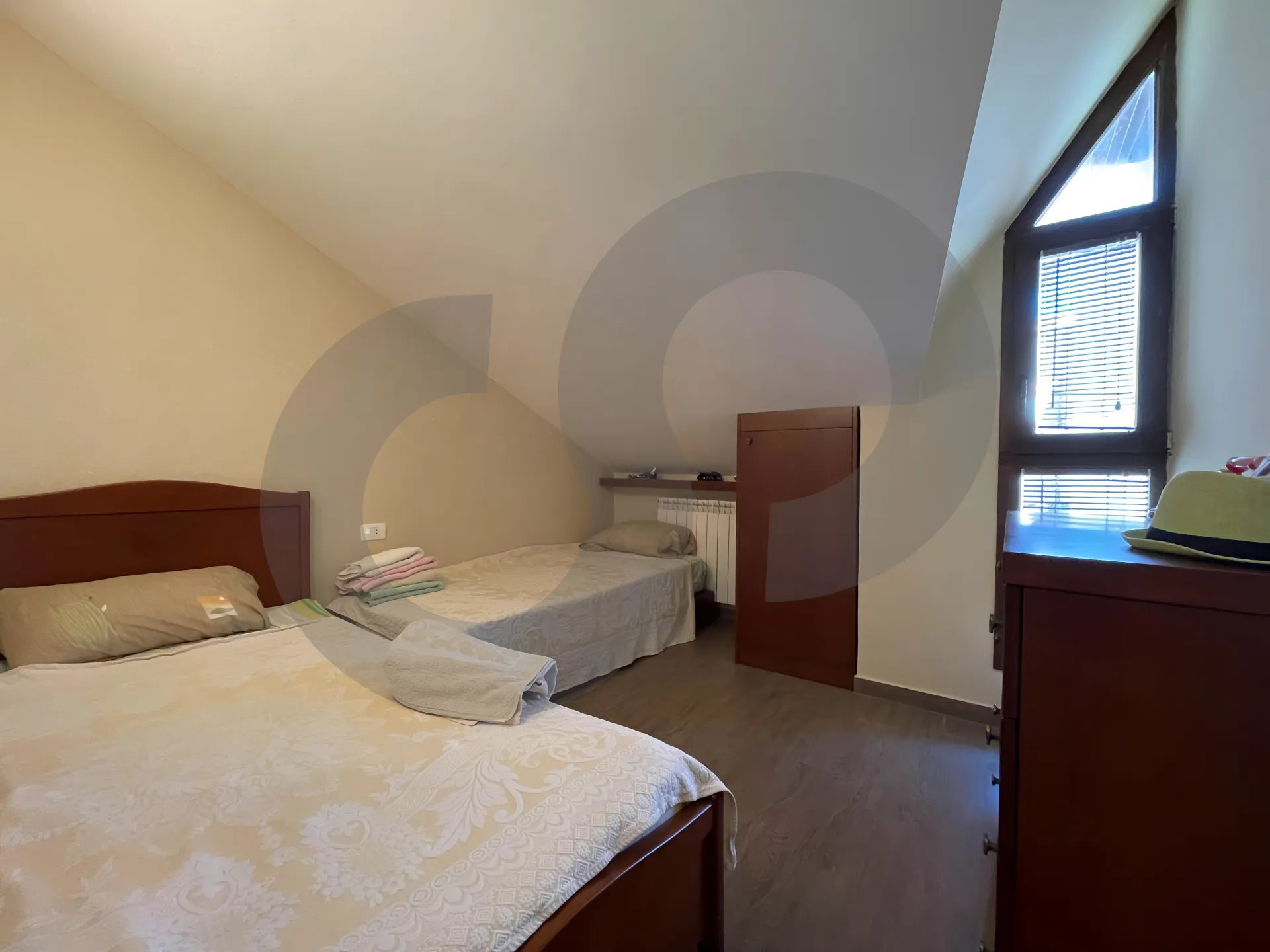 Chalet for Sale in Faqra - 3 bed, 1 bath