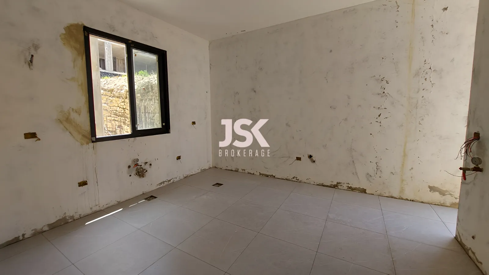 Apartment for Sale in Halat - 3 bed, 3 bath