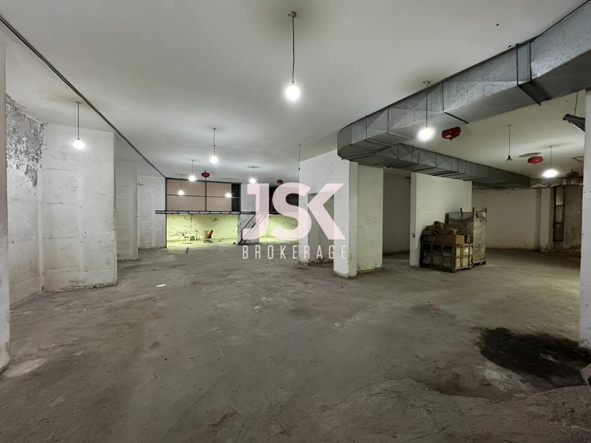 Warehouse for rent in Hazmieh