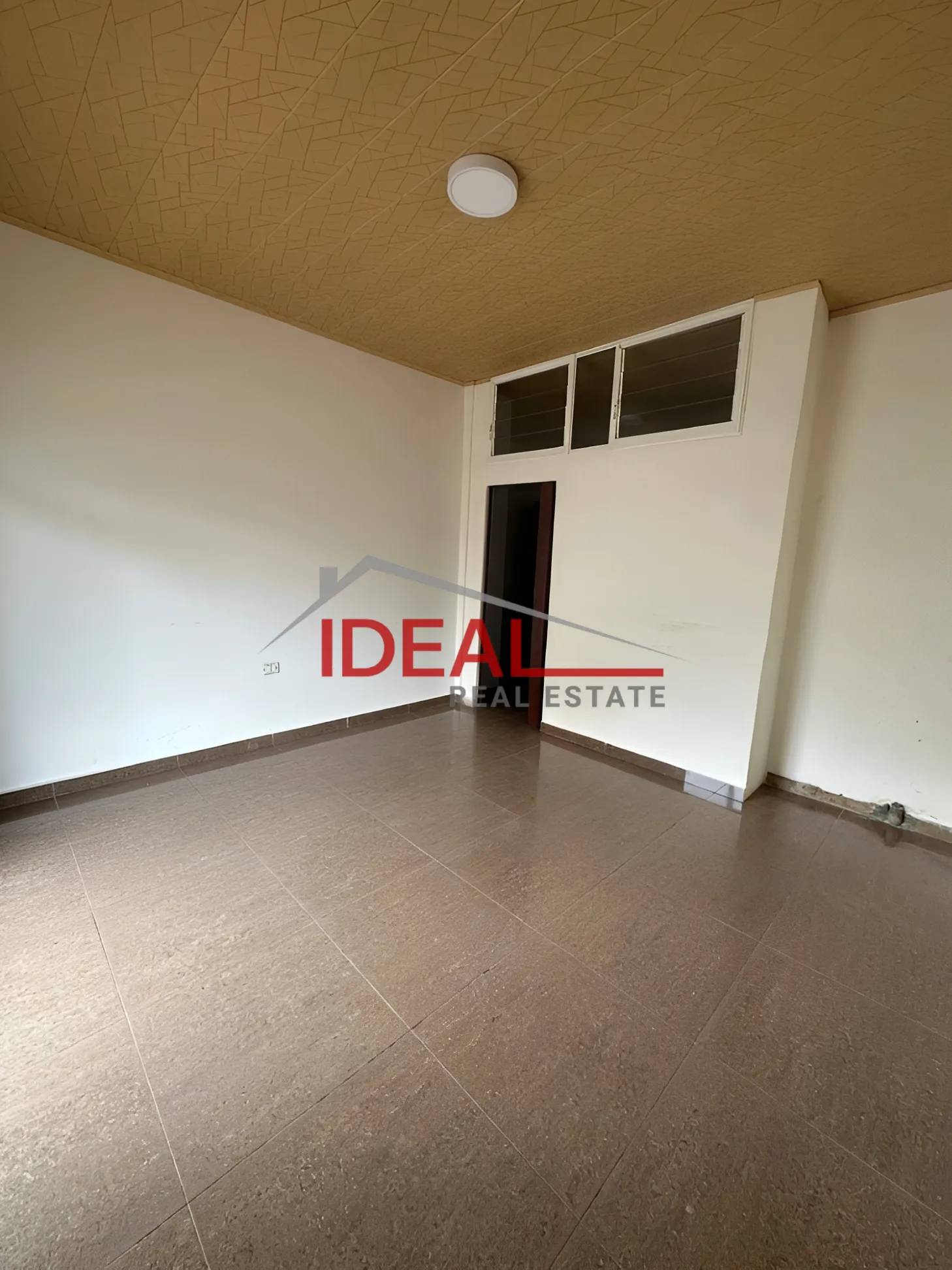 Office for Rent in Samqaniyeh, Lebanon