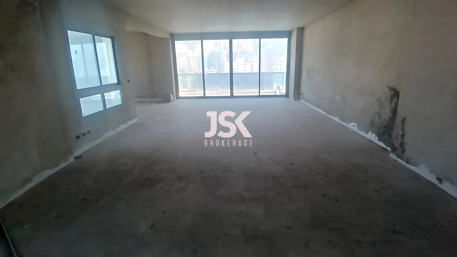 Office for Sale in Zalqa