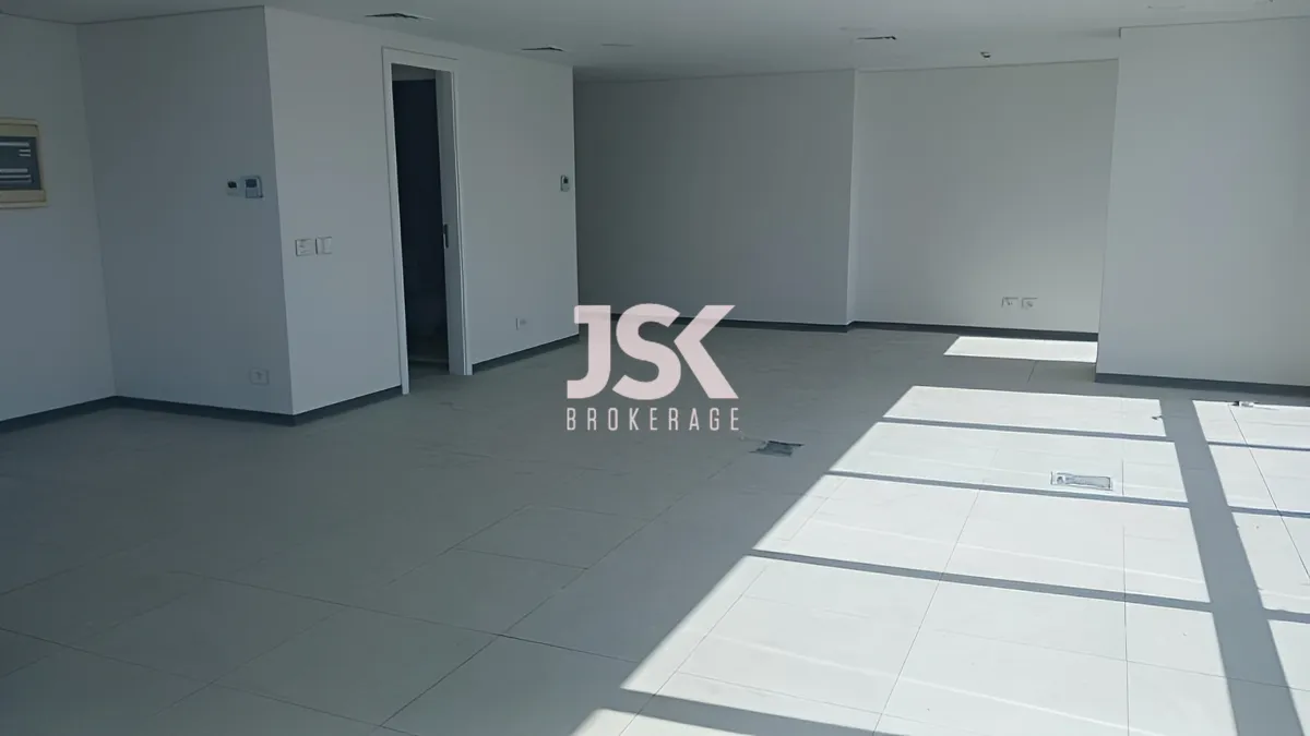 Office for rent in Dekwaneh