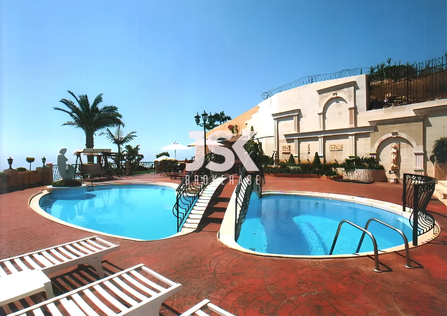Villa for Sale in Adma w Dafnah, Lebanon