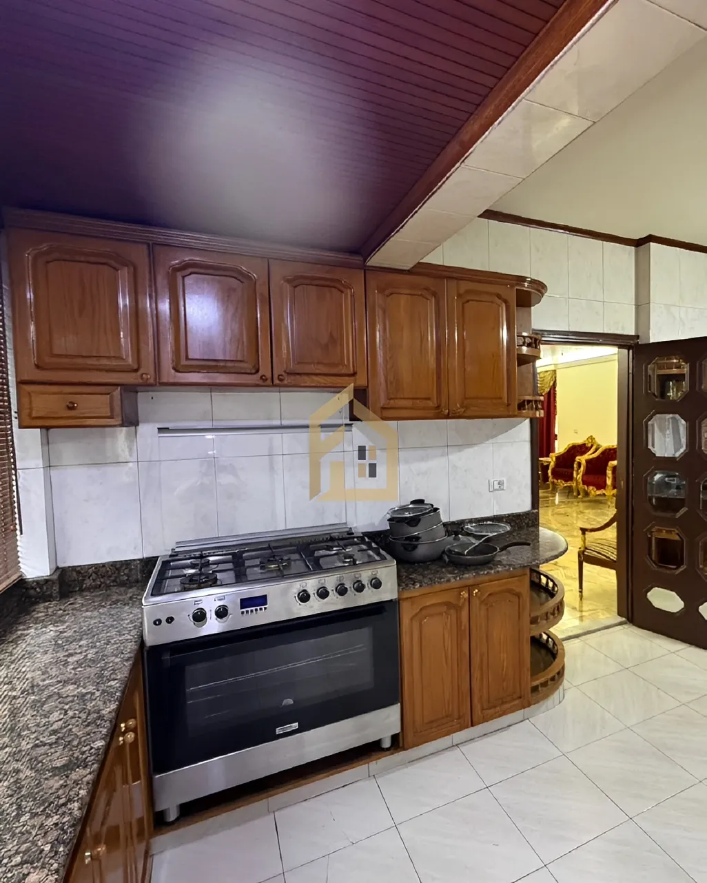 Apartment for rent in Mar Elias refugee camp, Beirut, Lebanon - 3 bed, 4 bath