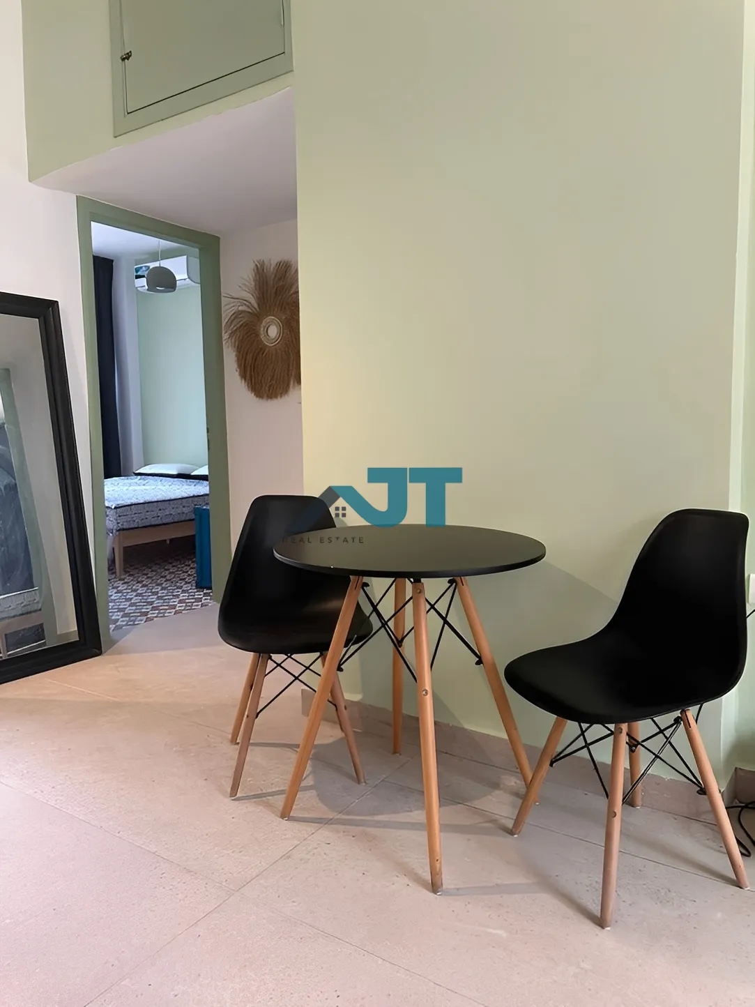 Apartment for Rent in Geitaoui, Achrafieh - 1 bed, 1 bath