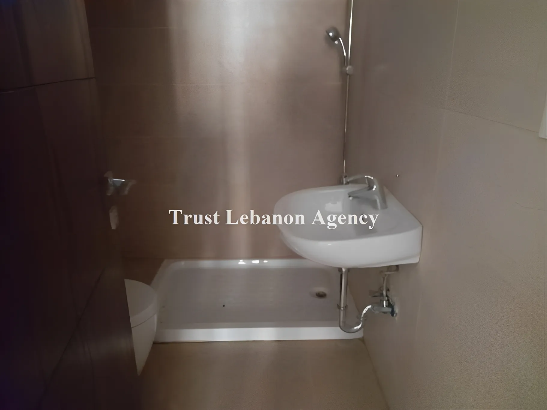 Apartment for Sale in Beirut - 3 bed, 4 bath