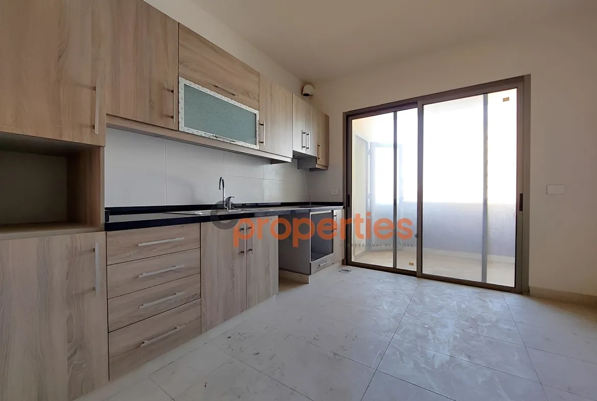 Apartment for Sale in Zalqa - 3 bed, 4 bath