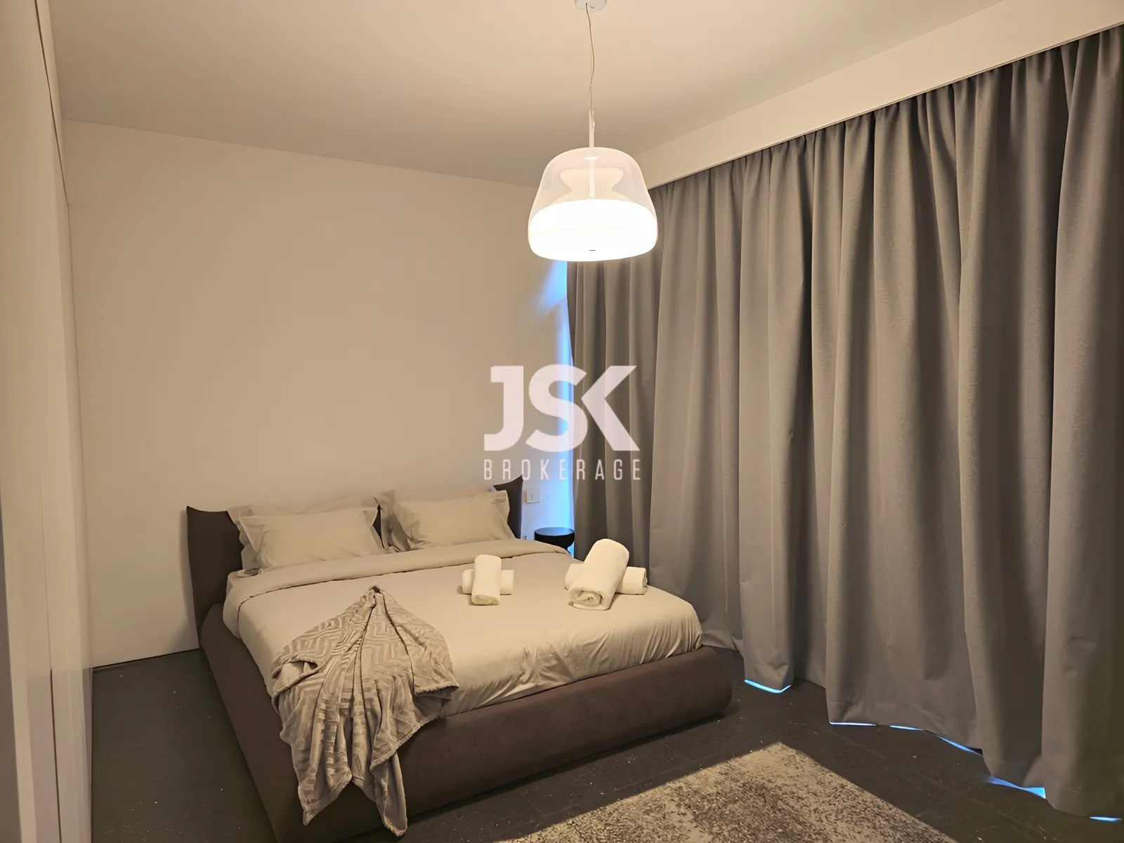 Apartment for Sale in Saifi Village