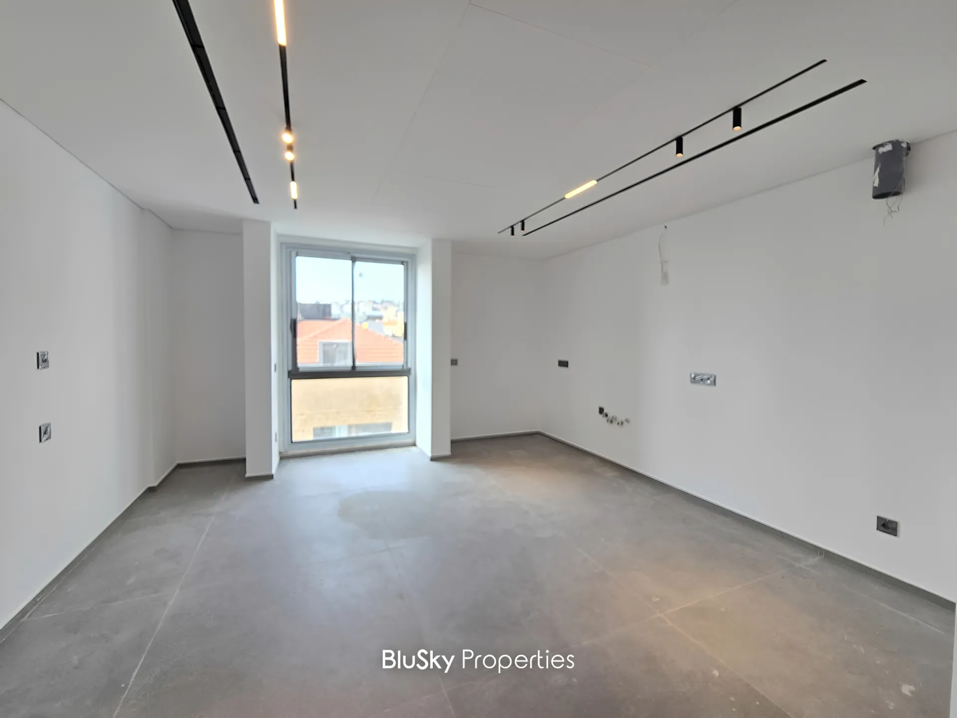 Duplex for sale in Monteverde main street، lebanon