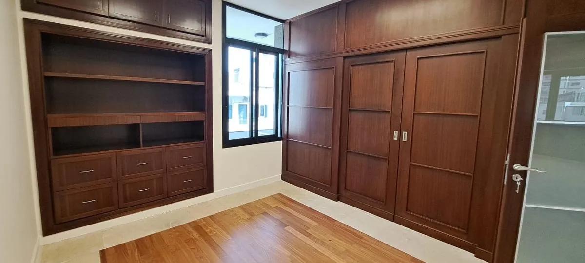 Office for Sale in Achrafieh