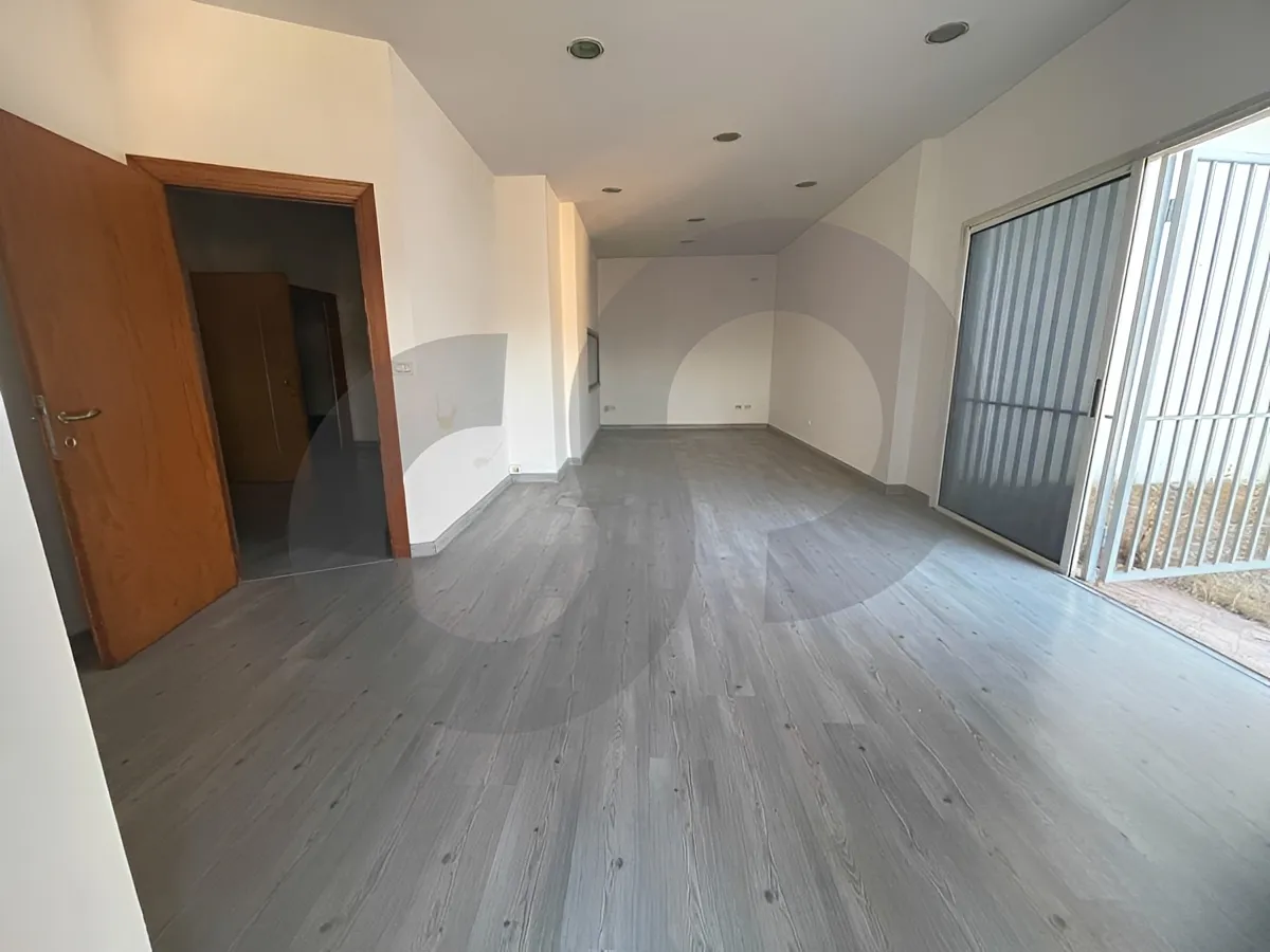 Office for Sale in Beit Meri