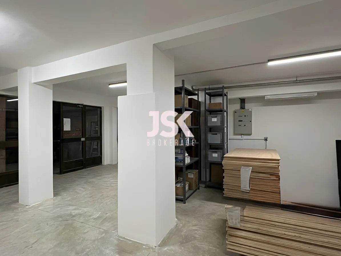Warehouse for Sale in Achrafieh