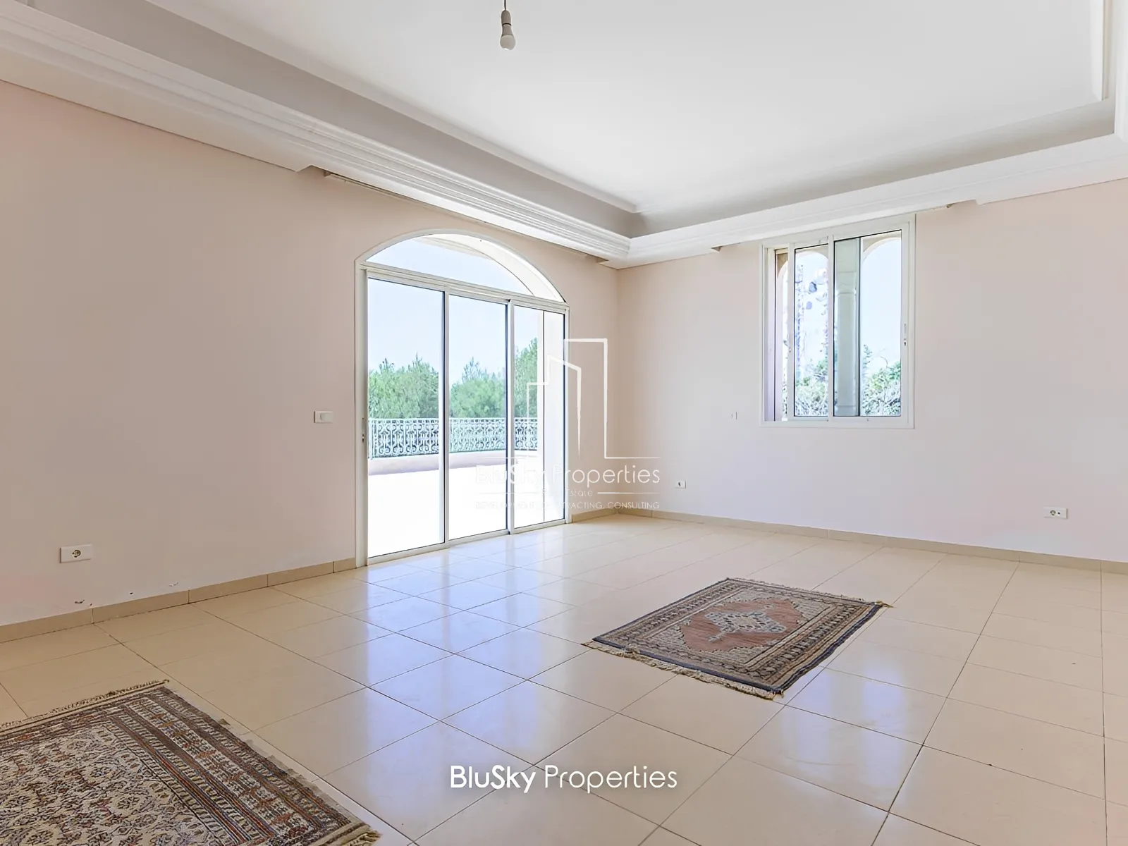 Villa for Sale in Fatka