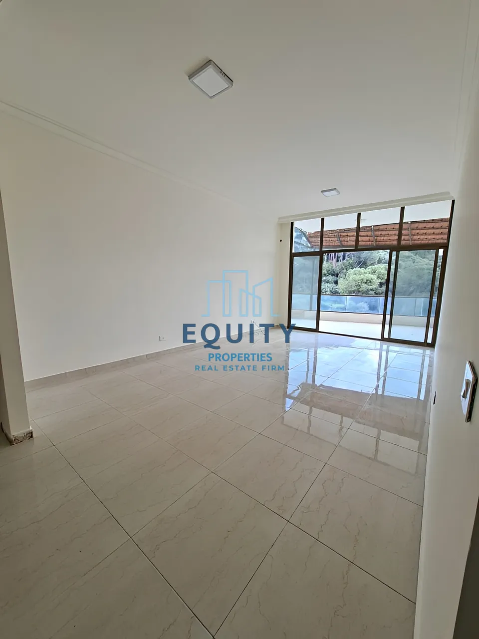 Apartment for Rent in Safra