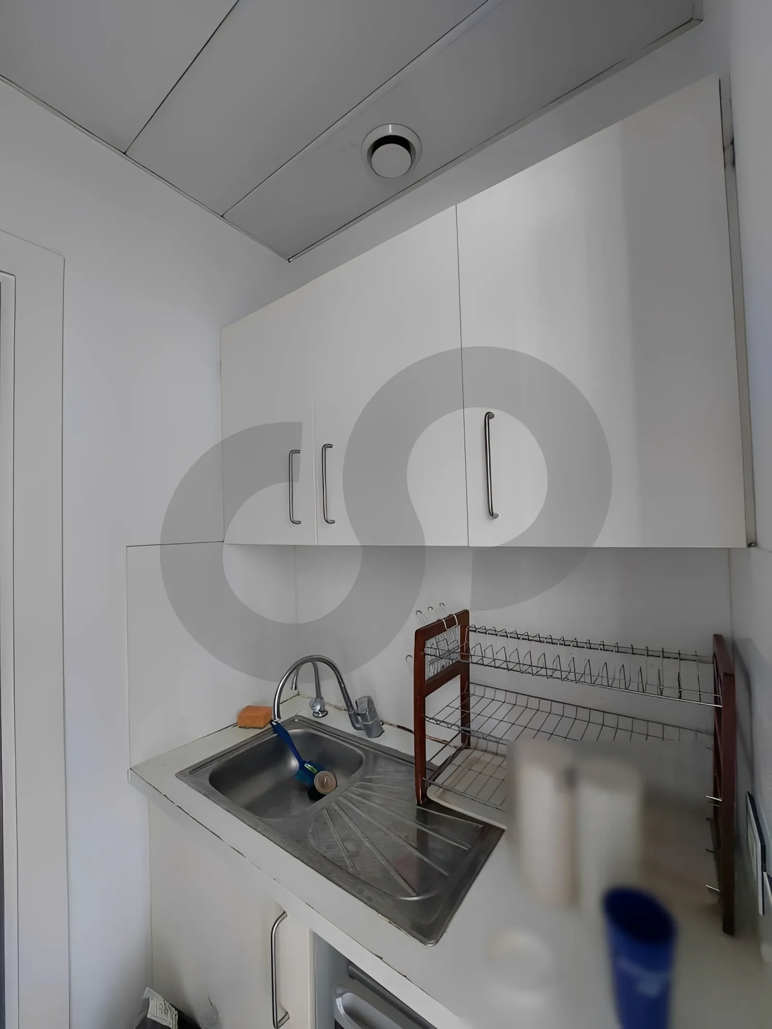Office for rent in Sin El Fil