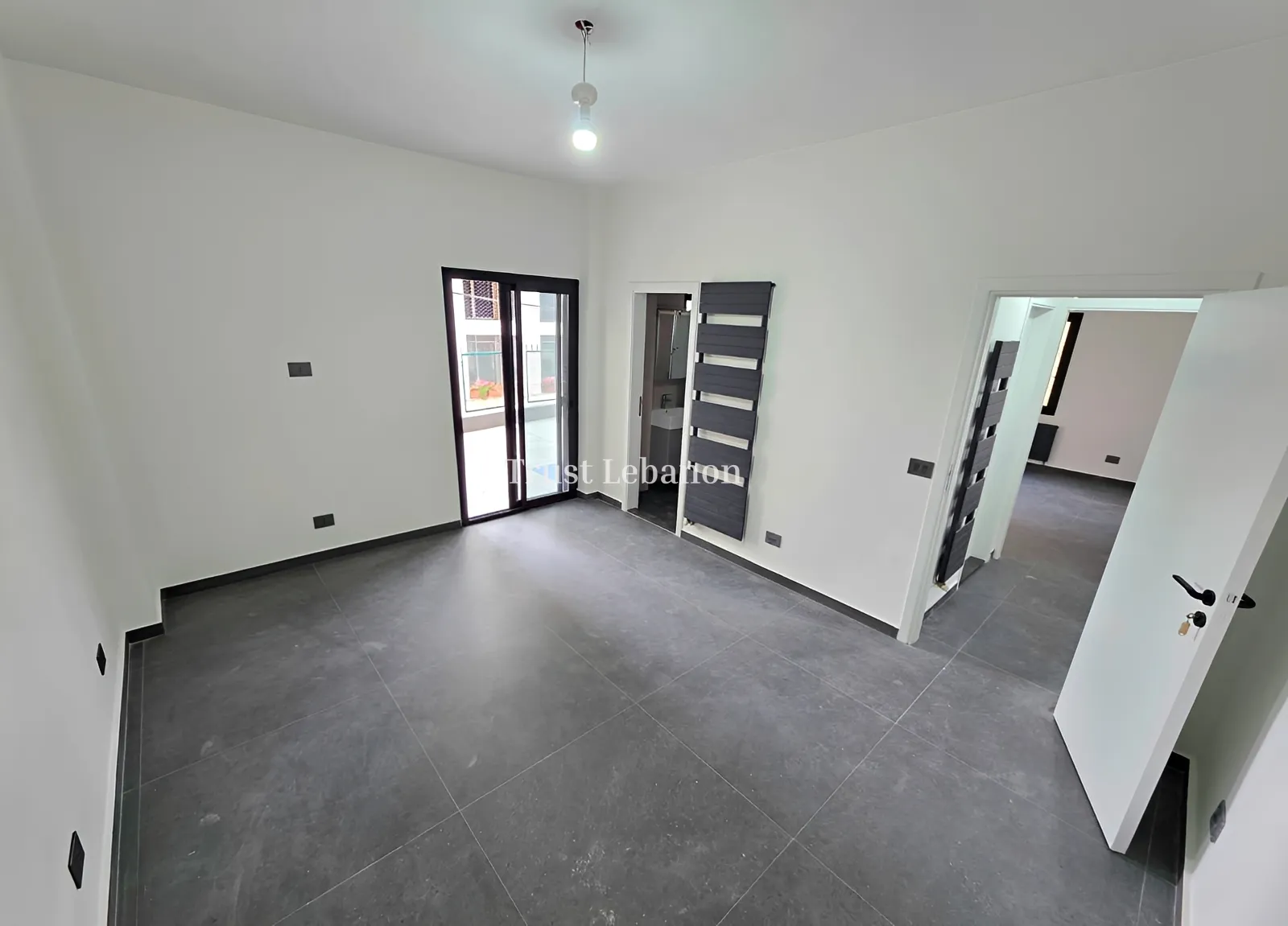 Office for rent in Antelias, Lebanon