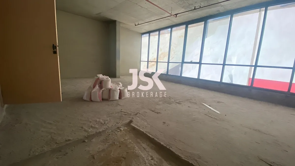 Office for rent in Daoura
