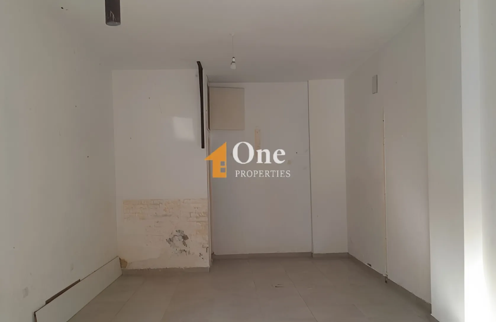 Shop for rent in Blat, Lebanon