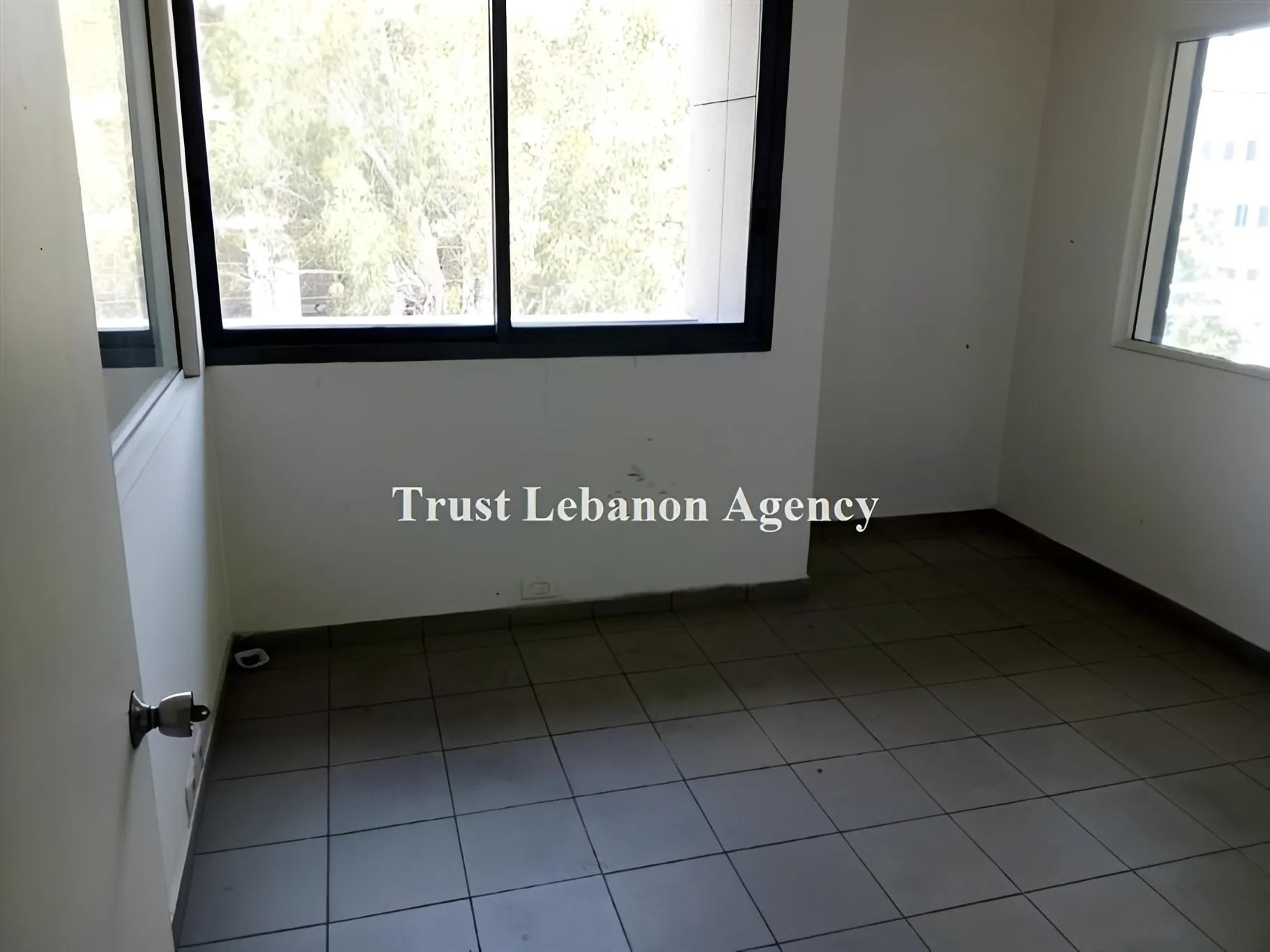 Office for rent in Baabda, Hazmieh