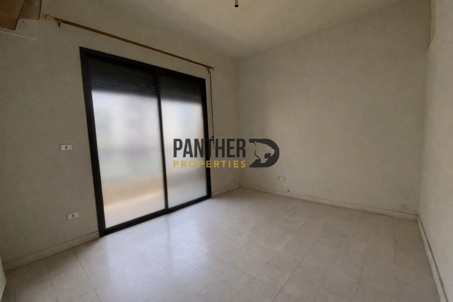 Apartment for sale in Sin el fil - 3 bed, 4.0 bath
