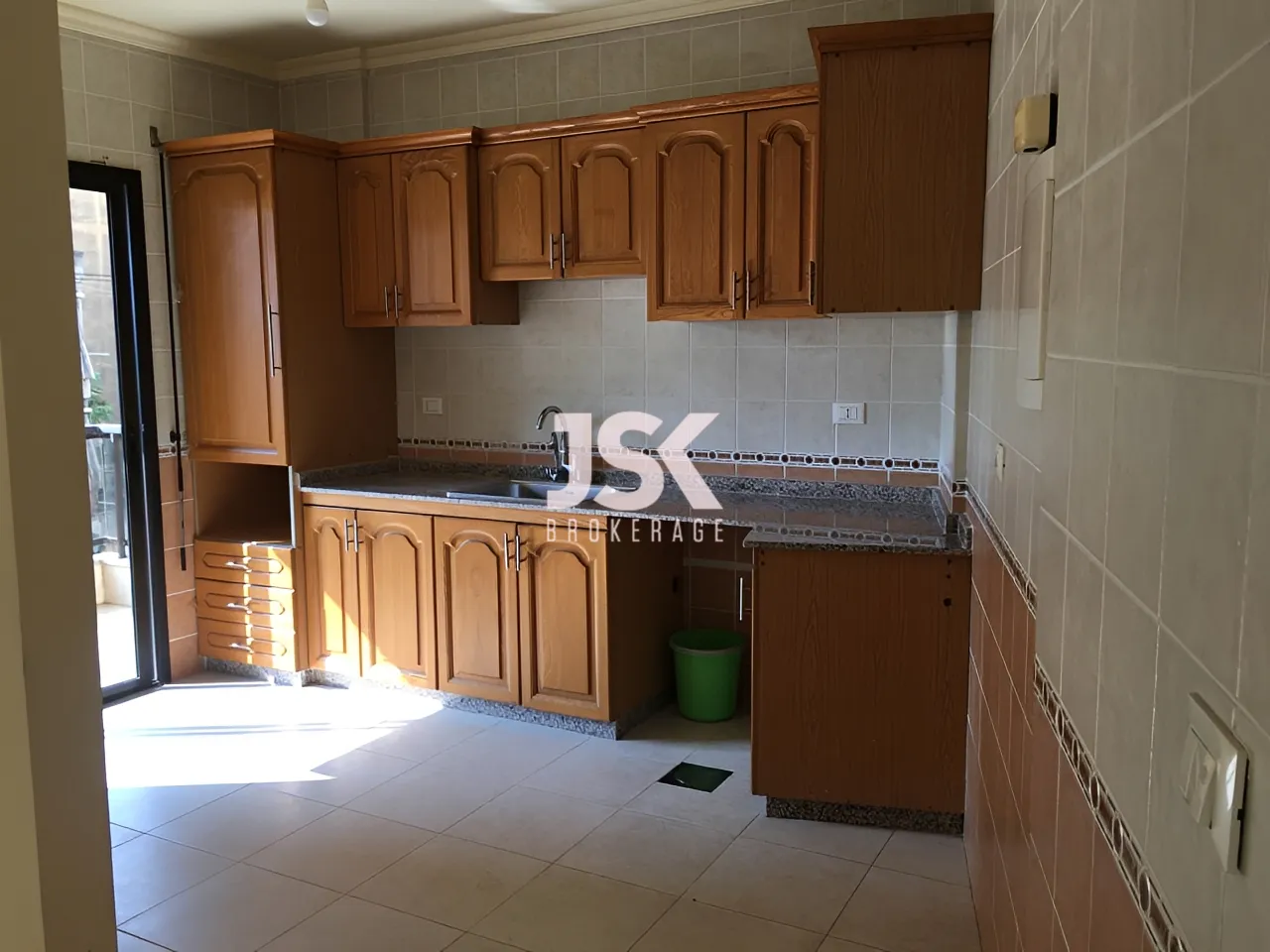 Apartment for Rent in Achrafieh - 3 bed, 3 bath