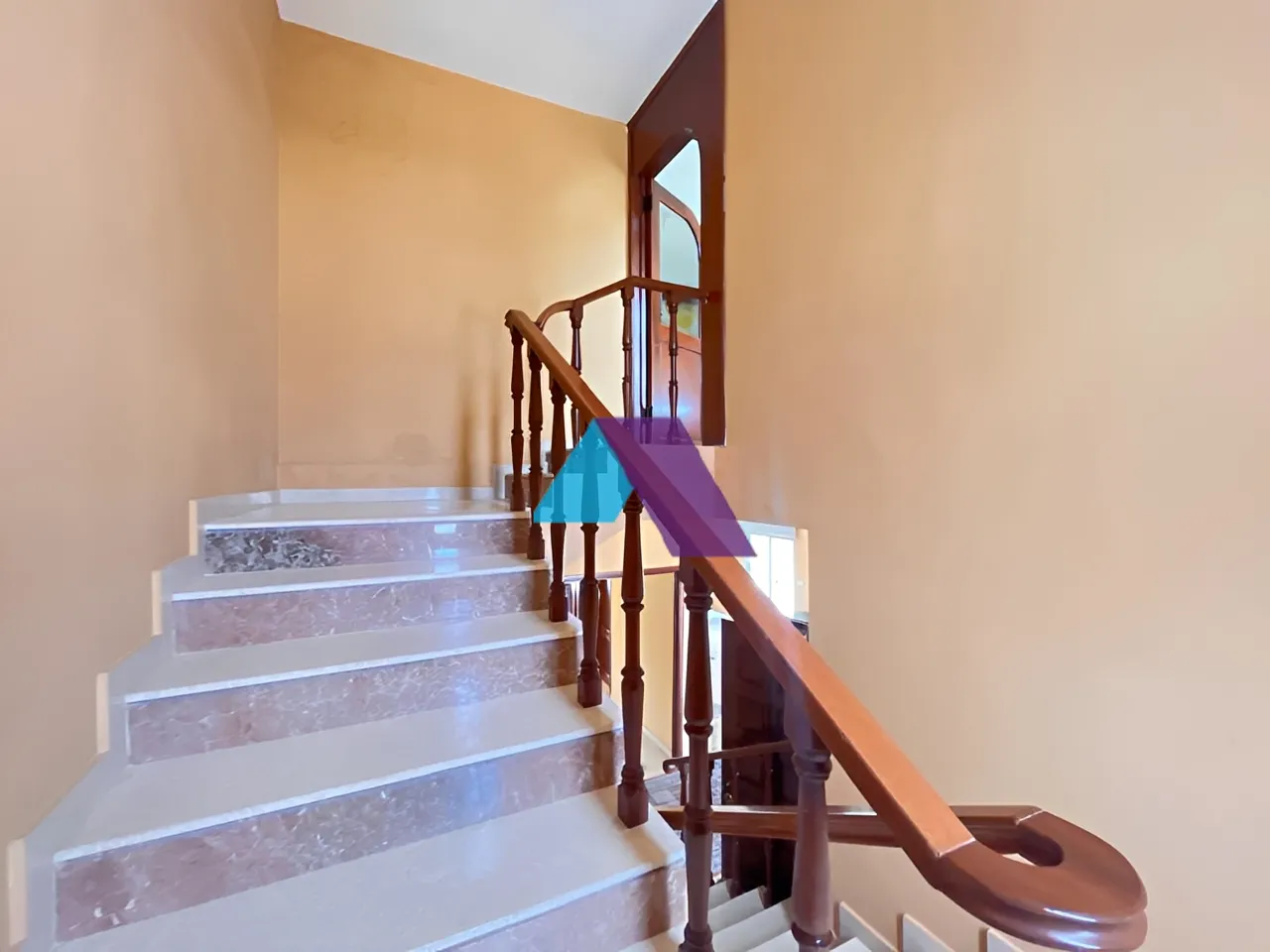 Villa for Sale in Aachqout