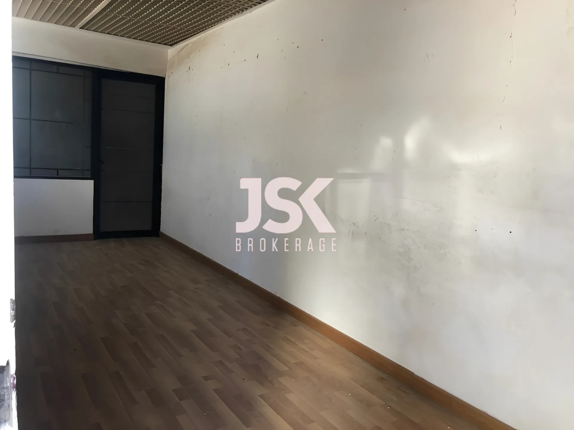 Shop for rent in Mansourieh