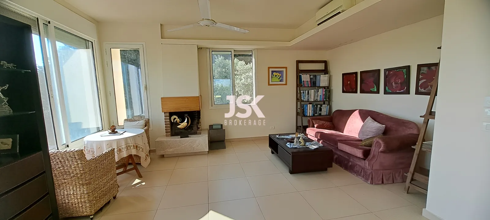 Villa for Sale in Aamchit