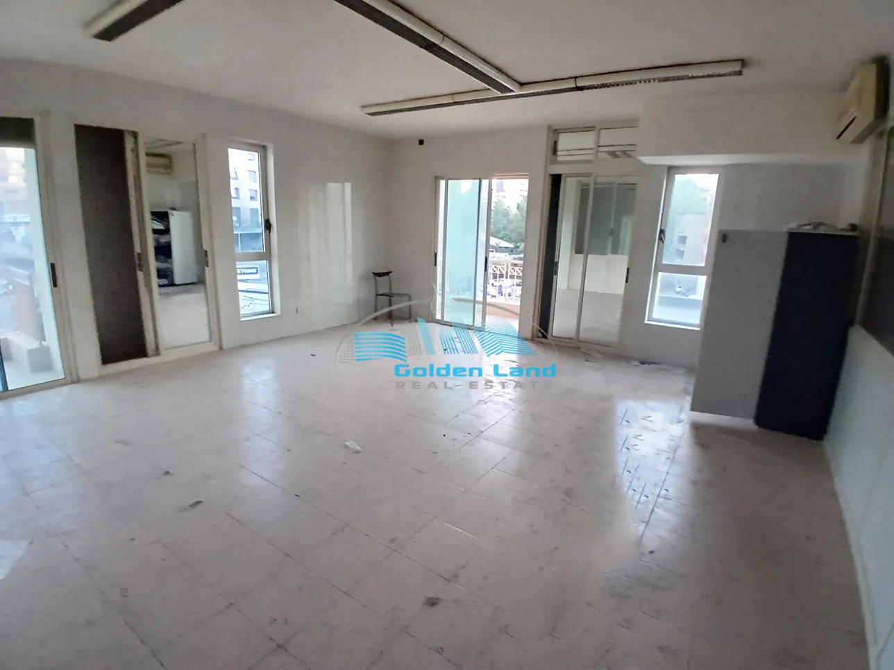 Office for Rent in Sin El Fil