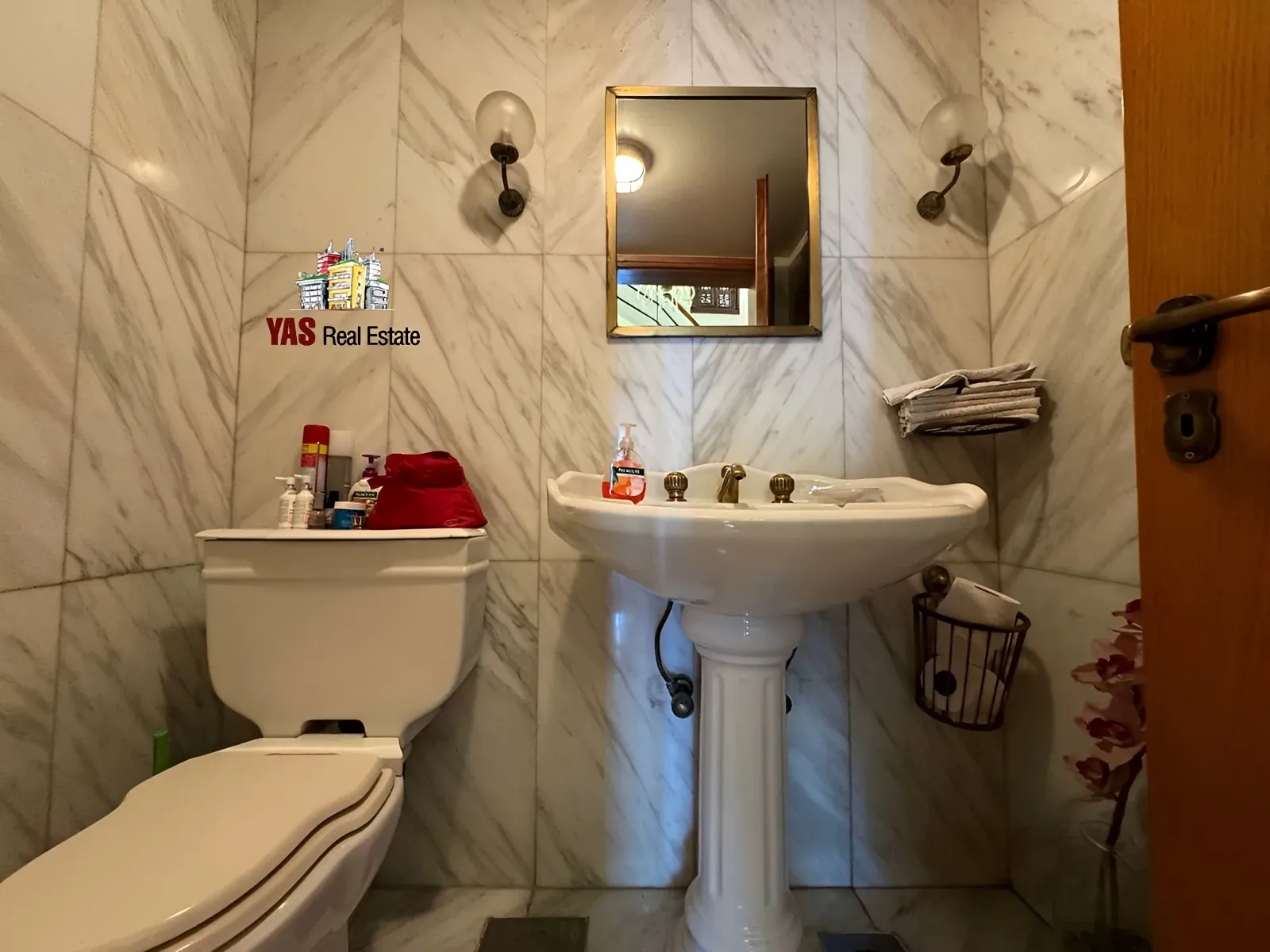 Apartment for Sale in Ballouneh - 5 bed, 5 bath