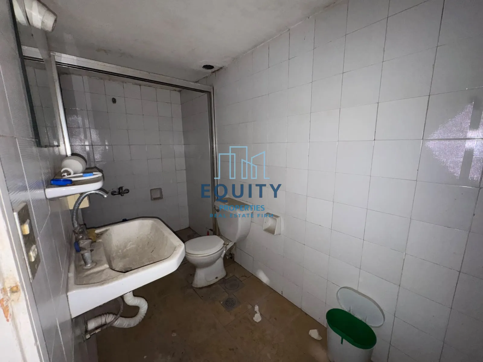 Warehouse for sale in Mtayleb